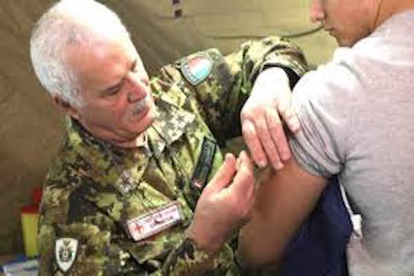 vaccini ai civili come ai militari?